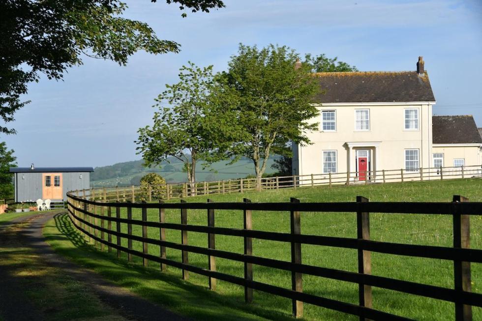 كرمرثن Glascoed Farmhouse المظهر الخارجي الصورة